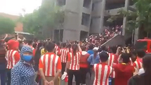 台商越南工廠連日停工  當地勞工齊聚抗議