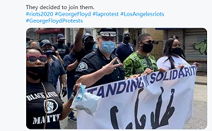 管理示威用不著開槍 美國至少7地出現「警察加入抗議者」