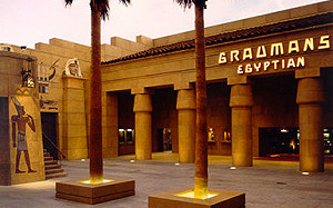 從線上走入線下！Netflix正式收購好萊塢百年埃及劇院