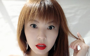 劉樂妍中國賣F奶績效差！「清涼照」慘遭網民檢舉