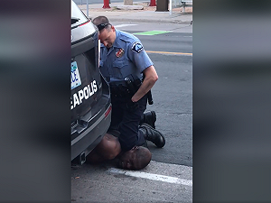 最終驗屍報告出爐！佛洛伊德生前.....曾染武漢肺炎