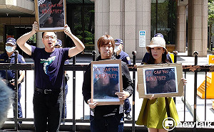 韓粉直播主遭中選會提告 反控李進勇如「白人警察的膝蓋」