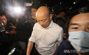 許崑源疑墜樓輕生 韓國瑜趕赴許家探視