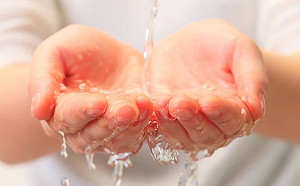 夏天肌膚出油狂洗臉？破除四大臉部清潔迷思