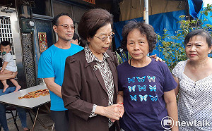 悼念李承翰父親  張博雅勸勉李媽媽勇敢走下去