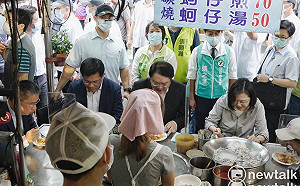 小英廟口大啖蚵仔煎引聯想「罷柯」？黃珊珊：蚵仔煎無辜
