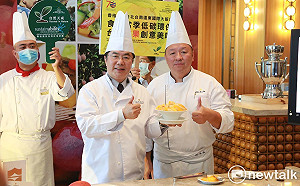 台南紅寶石創意美食上桌  黃偉哲化身大廚推廣芒果料理