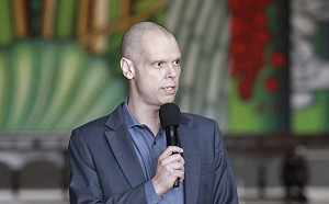 巴西這個城市禍不單行！ 不只屍骨挖出騰空間  市長更確診染疫