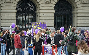 富裕國的怒吼!  瑞士女性集體上街罷工  抗議家暴與薪資差距