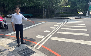 綠營議員質疑人本交通未落實  中市交通局：與學校合作加強宣導