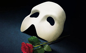 《歌劇魅影》台北巡演植五星旗挨罵 1小時立馬改