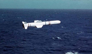 (影) 台向美買魚叉飛彈對付陸軍艦 央視酸：性價比低 在自High!