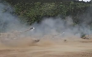 (影) 項莊舞劍！中印邊境衝突加劇 官媒播青藏高原射巨砲示威