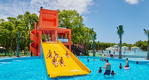 挑戰360度旋轉滑水道！花蓮知卡宣親水公園 7/18 免費開放