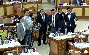 YouBike升級爭議 何博文促侯友宜對柯文哲硬起來