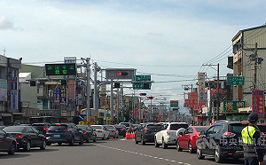 往墾丁台東車流再現 屏警一早實施調撥車道