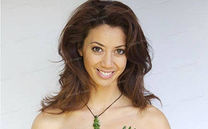 美女主播報新聞「驚覺血崩」！硬撐報完 心碎曝：已流產6次