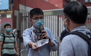 港版國安法通過後... 黃之鋒自曝連日遭多車跟蹤
