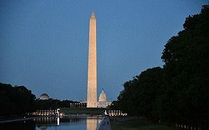 美國國慶煙火即將登場 竟允許群聚不戴口罩