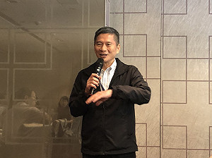 李永得訪台灣漫畫基地挺香港：一定會戰勝邪惡