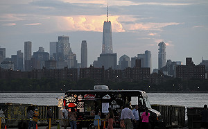 「嘉玲」來了！  紐約突破疫情困境  首度迎接武肺零確診！