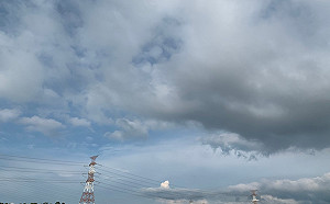 對流發展旺盛！全台9縣市大雨特報