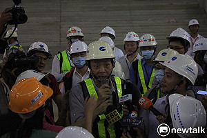 議員質疑大巨蛋被停工可座椅擺樣？  遠雄代表：我小老百姓鬥不過你