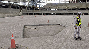 大巨蛋又以球場「防水」為由施工 林亮君：本壘板坑洞都挖好了