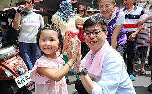 天生勞碌命！  「資深青年」陳其邁自爆：有人叫我邁當勞叔叔