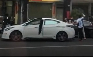 (影)惡煞當街砸車 議員全程目睹拍攝 感嘆台中治安真的太差了
