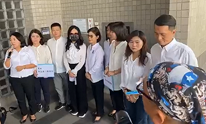 許崑源託夢要她堅強！  遺孀林絲娛今赴地檢署告王浩宇