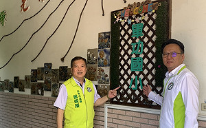 莊競程、曾朝榮爭取220萬經費  讓軍功國小圖書館升級