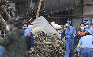 日本暴雨造成百條河流氾濫  66人死12人失蹤  災情恐將擴大