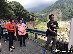 裡冷二橋待重建  何欣純、邱素貞會勘爭取中央補助