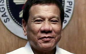 搞什麼？菲狂人總統：希望「有用的朋友」發大財