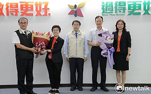 王時思周幼偉告別台南  黃偉哲頒發感謝紀念牌表彰貢獻