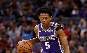 NBA／國王隊季後賽拉警報！一哥福克斯驚傳扭傷左腳踝(影)