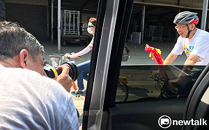 柯文哲「一人一信到行政院」查網軍 昔日攝影官痛批柯放任網軍攻擊