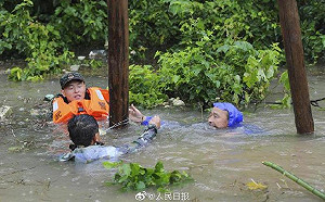 瑟瑟發抖!  長江第2號洪水猛襲三峽大壩  驚爆4千萬災民是中共「人禍」