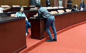 平時練身材就為了等這一天 林俊憲：我來認領自己屁股了！