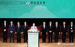 府黨修憲平台啟動 8月起擬開公聽會逐項討論