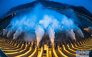 第2道洪水襲來!三峽大壩持續「超級洩洪」中國官方:聽天由命了