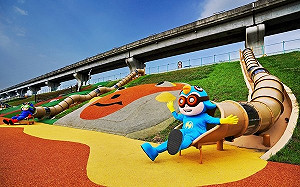 全台最大溜滑梯樂園定名!三重「熊猴森樂園」百種設施任意玩
