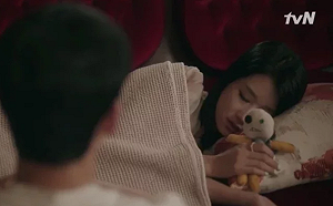 台灣買不到！《雖然是精神病但沒關係》金秀賢親手縫玩偶遭瘋搶