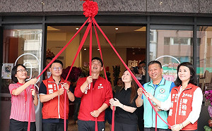 台灣基進耕耘不缺席  陳柏惟烏日服處與中彰投黨部同步開張