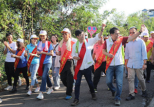 首度同框！陳其邁參與白砂崙萬福宮五朝王醮巧遇李眉蓁