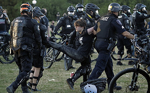 川普揚言增派執法人員駐大城  西雅圖爆街頭暴力示威