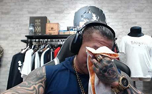 4歲兒斷腿挨酸報應  館長狠批酸民：誰心比你們髒？