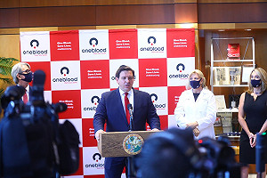 佛州確診暴增 州長「假會」曾吹  : 「我們成功了 人們只是不想承認」