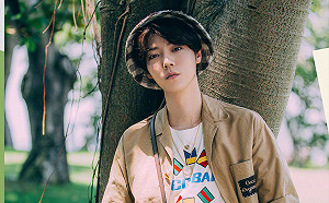 鹿晗送隊友一人一支iphone！製作人微博直播連誇2次讚不絕口